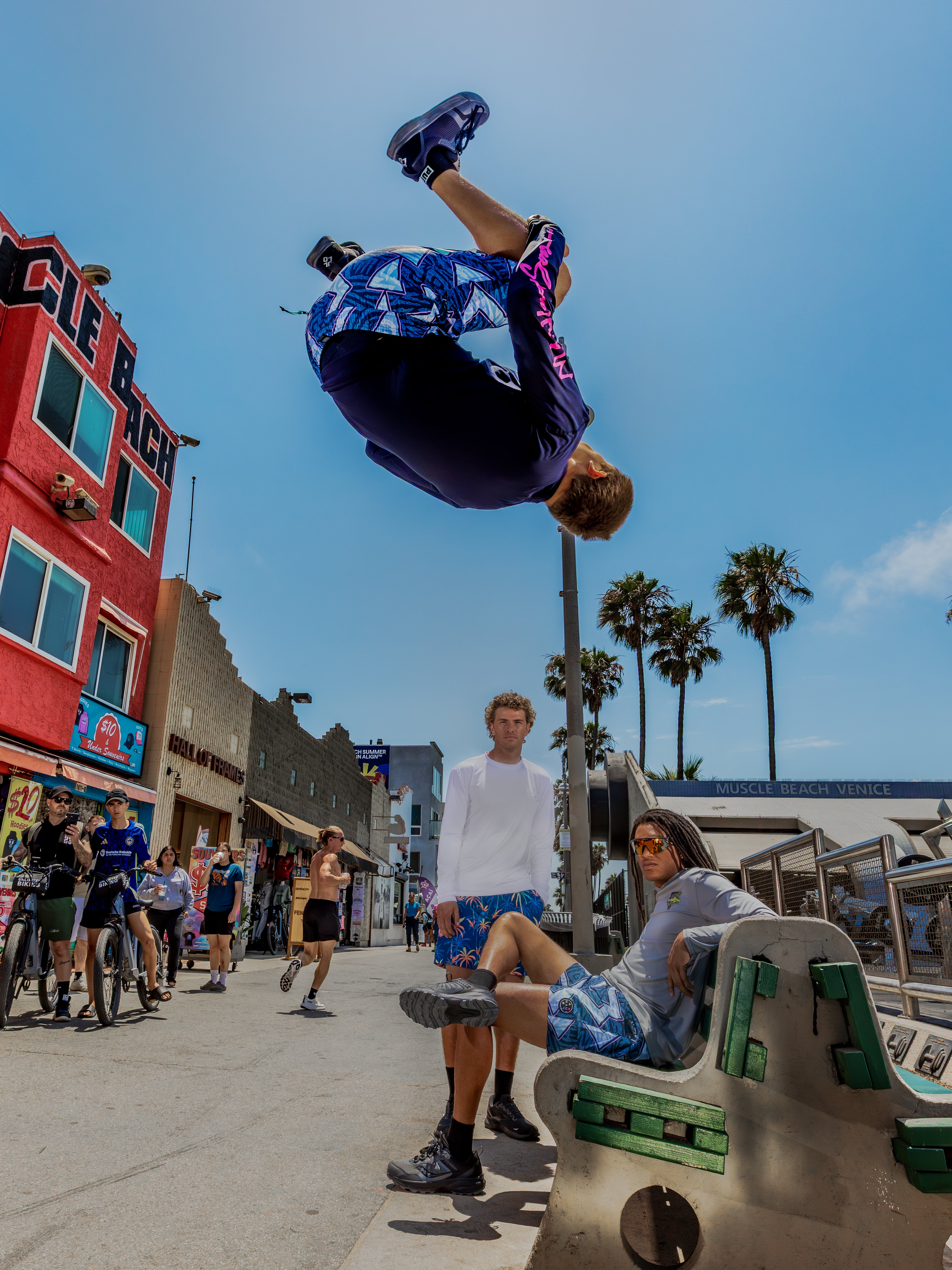 Out Angled Hooded Sun Shirt in in Gray