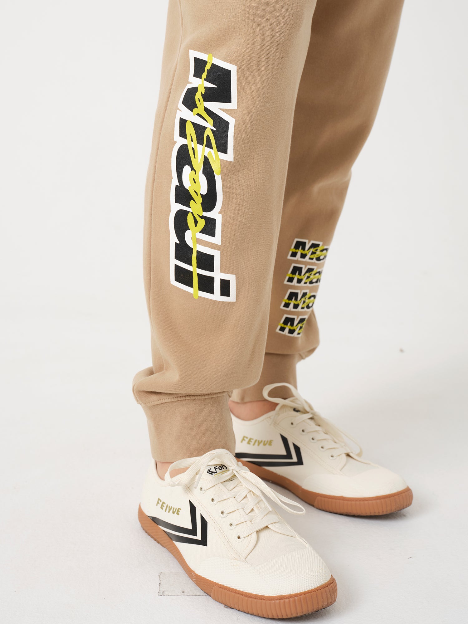 Speed Sweatpant in Sand