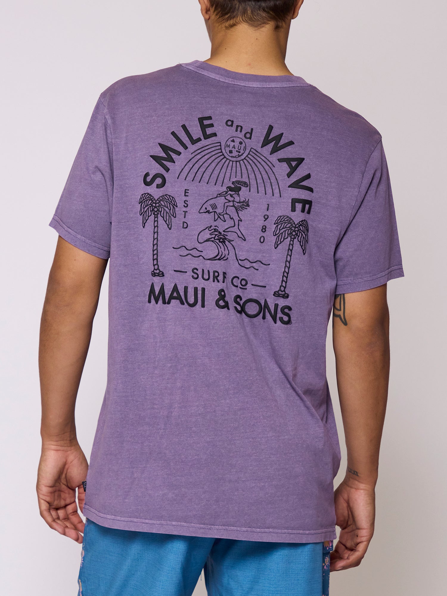 Smile & Wave T-Shirt
